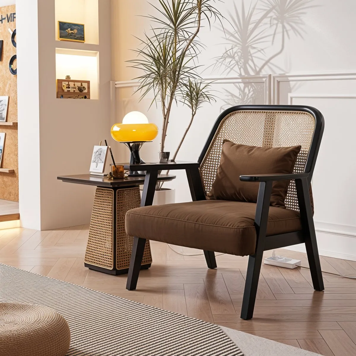 Fulcire Accent Chair